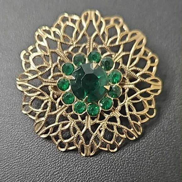 Vintage open filligree goldtone brooch Unsigned - Picture 1 of 3